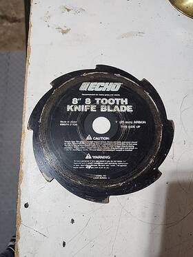 696001-21430 Echo 8 Inch Tooth Knife Blade #696001-21430 1 Arbor