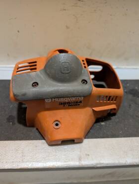 503871801 Husqvarna 5038718 Trimmer Cylinder Head Cover 325he4 X-series