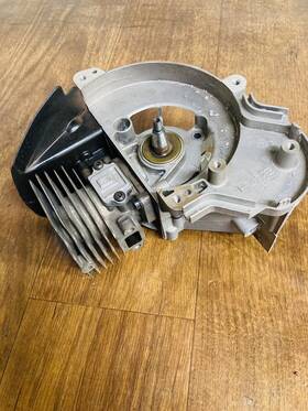 522878301 Husqvarna Trimmer 122 / 122c Crankcase