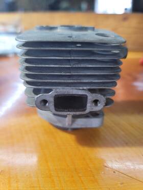 Husqvarna 537032002 322l Cylinder - Good Bore With Burn Marks No Scoring