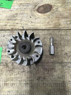 219951 Mcculloch Eager Beaver 1-sx Flywheel