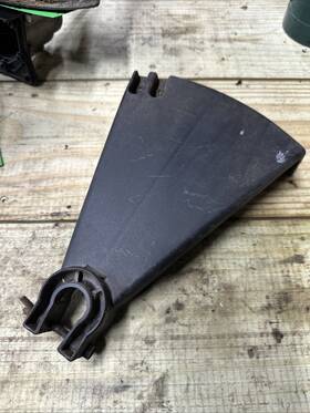 224062 Mcculloch Eager Beaver 282 Shield Assembly