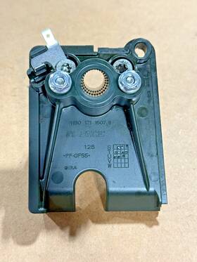 4180-121-1607 Stihl Oem Used Intake Manifold With Bolts Fs91 Fs111 Fc91 Ht103 Km91 4180 121 1607