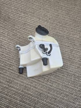 4180-351-0505b Stihl Fs91 Fs111 Fs131 Km131 Trimmer Fuel Tank Gas 4180 351 0505/bin 16-17
