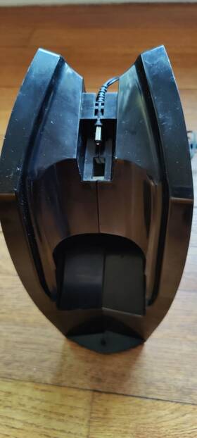 Toro 105-6927 Charger #105-6927 And Mount For Grass Trimmer Model 51465