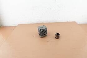 028760 Weed Eater Feather Lite Plus String Trimmer Oem Cylinder