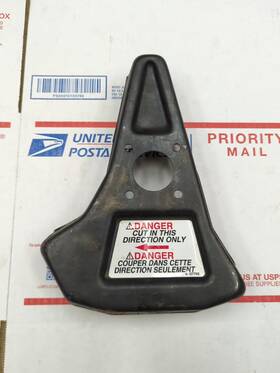 Pp530094633 Weed Eater 530094633 Poulan / Brush Blade Guard -