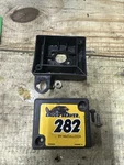 Mcculloch Eager Beaver 282 String Trimmer Air Cleaner Assembly 224338, 224237. Fixed Price $10.00.